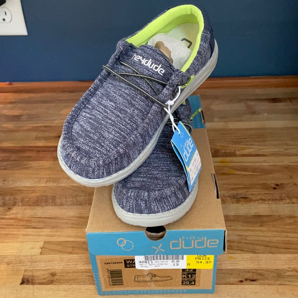 Hey Dude Wally youth 13